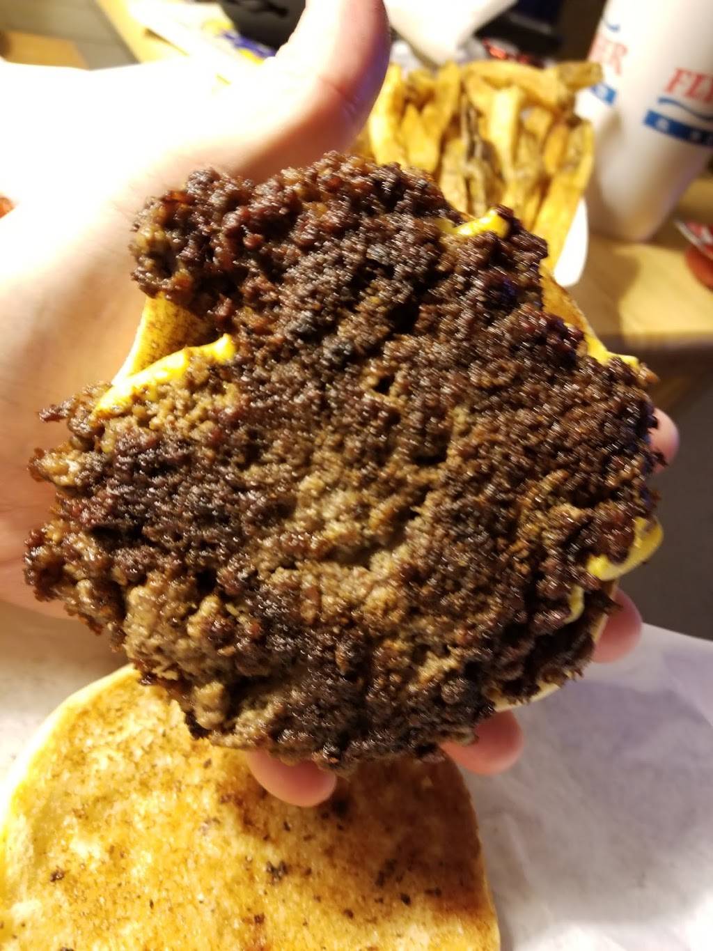 Flying Burger & Seafood | restaurant | 322 E Hawkins Pkwy, Longview, TX 75605, USA | 9034751537 OR +1 903-475-1537