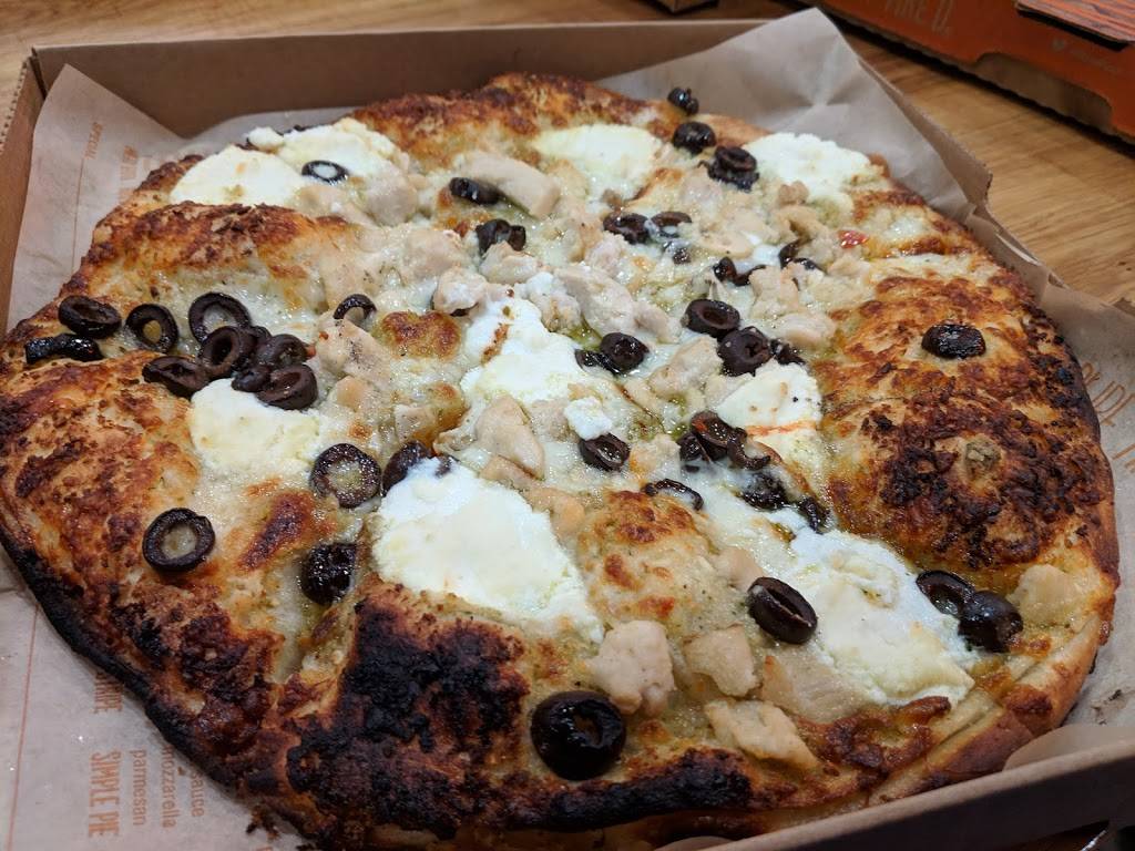 Blaze Pizza | meal takeaway | 310 Daniel Webster Hwy Suite 210A, Nashua, NH 03060, USA | 6038353574 OR +1 603-835-3574