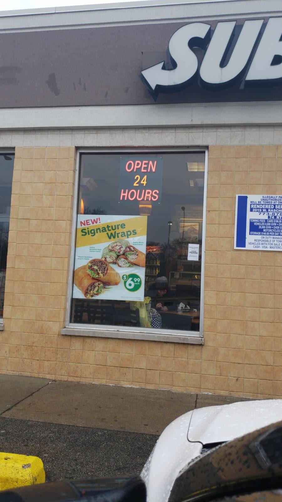 Subway Restaurants | restaurant | 2349 Howard St, Chicago, IL 60645, USA | 7733389600 OR +1 773-338-9600