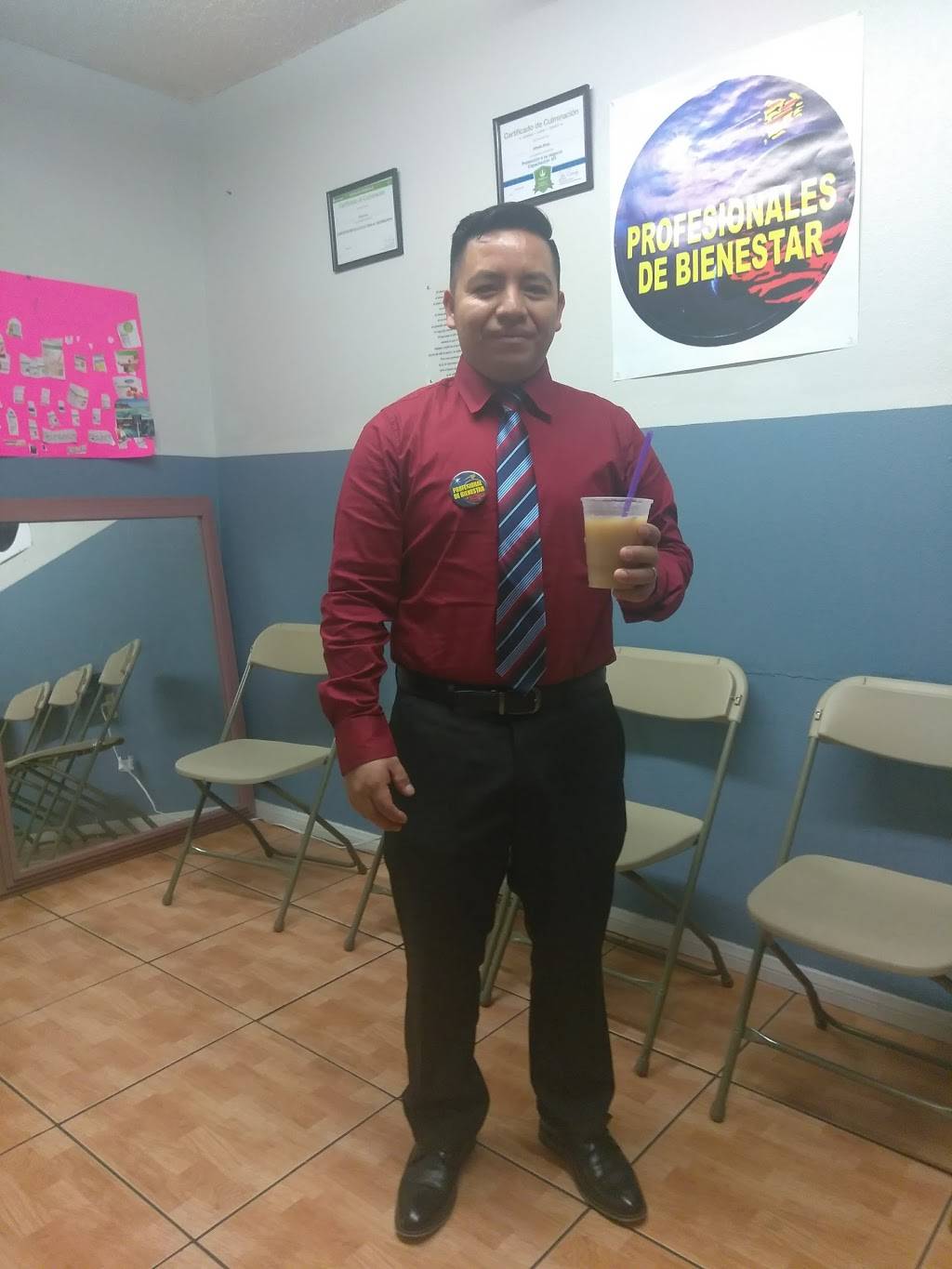 Panaderia La Nueva Estrella | restaurant | 1900 W 7th St, Los Angeles, CA 90057, USA | 2134835921 OR +1 213-483-5921