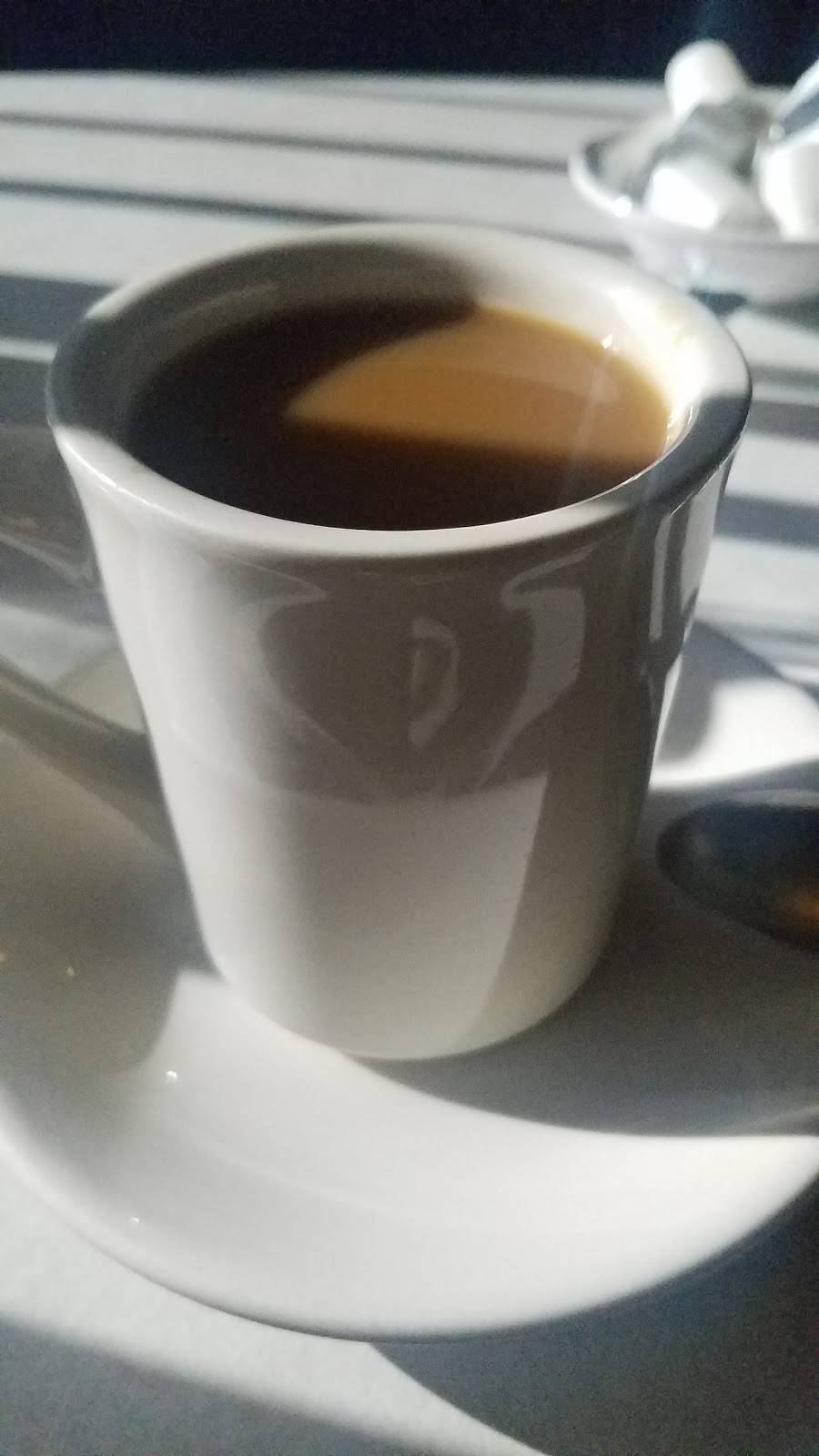 Brothers Restaurant | restaurant | 5704, 3000 W Belmont Ave, Chicago, IL 60618, USA | 7734633310 OR +1 773-463-3310