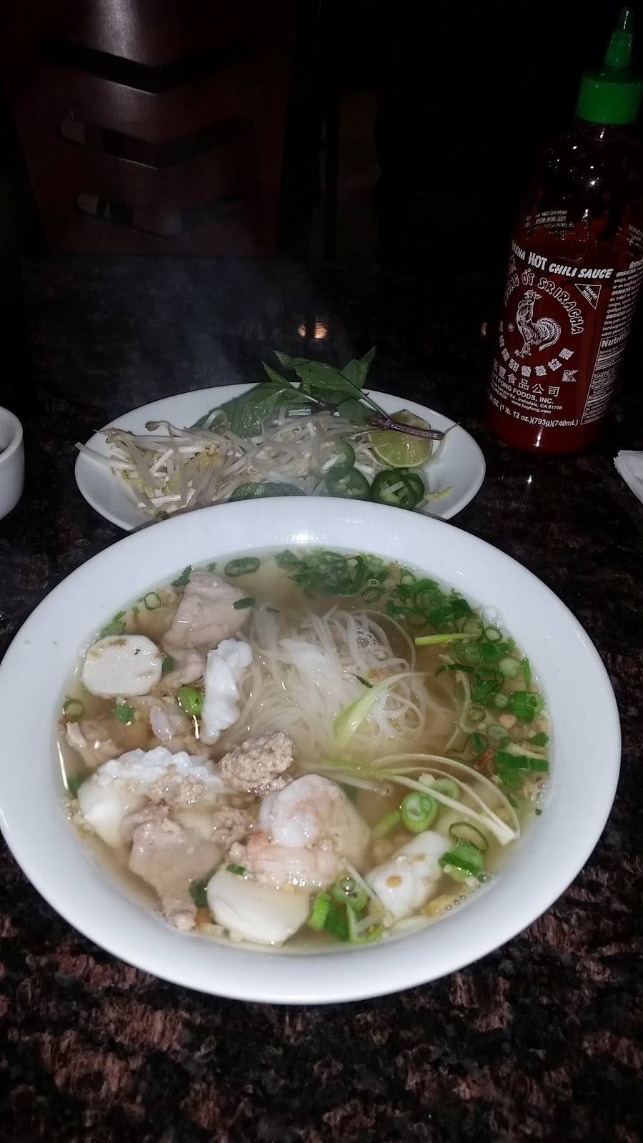 Pho Le Restaurant | restaurant | 2842 St Vincent St, Philadelphia, PA 19149, USA | 2153384787 OR +1 215-338-4787