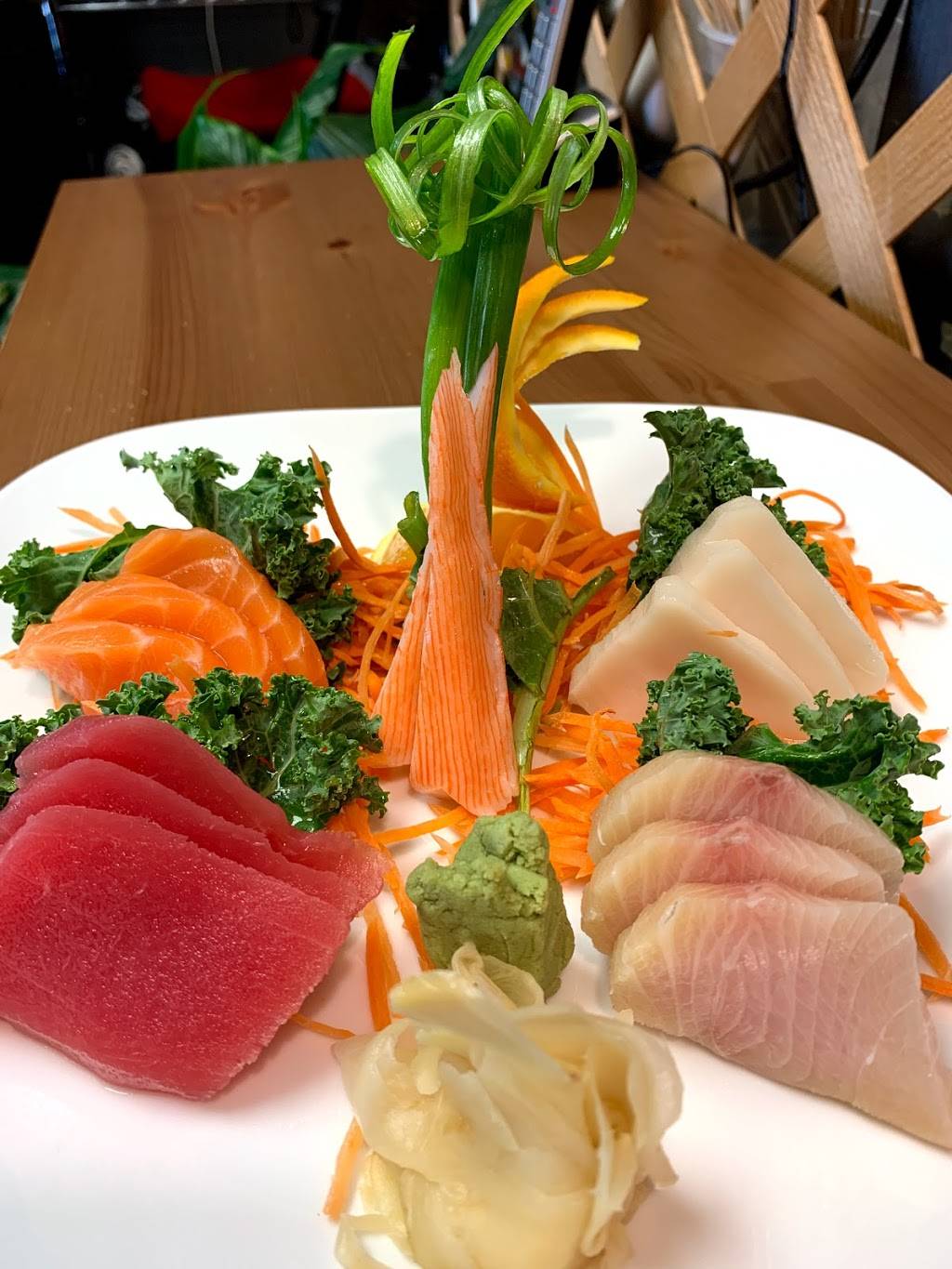 Dee Dees Thai n Sushi | restaurant | 2470 Sheridan St, Hollywood, FL 33020, USA | 7542011195 OR +1 754-201-1195