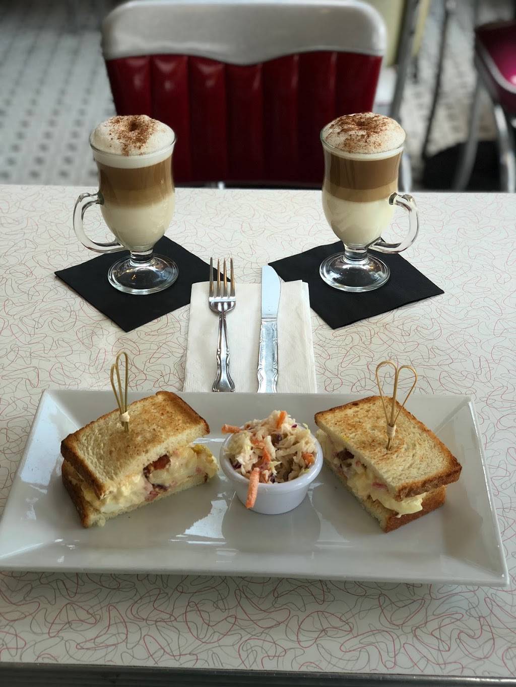 Jackson Hole | restaurant | 69-35 Astoria Blvd N, East Elmhurst, NY 11370, USA | 7182047070 OR +1 718-204-7070