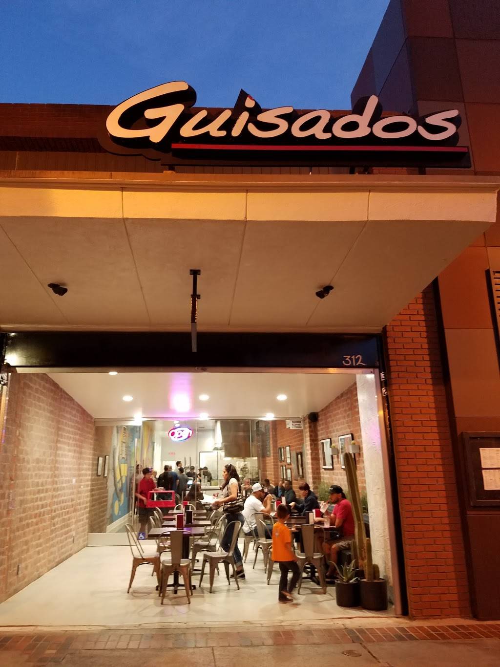 Guisados | restaurant | 312 N San Fernando Blvd, Burbank, CA 91502, USA | 8182389806 OR +1 818-238-9806