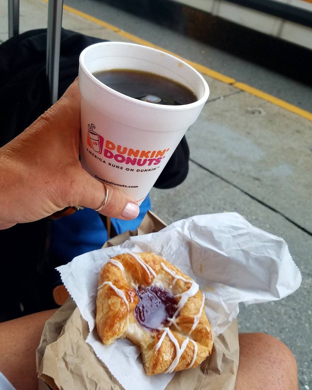 Dunkin | bakery | 1862 Ocean St, Marshfield, MA 02050, USA | 7818342906 OR +1 781-834-2906