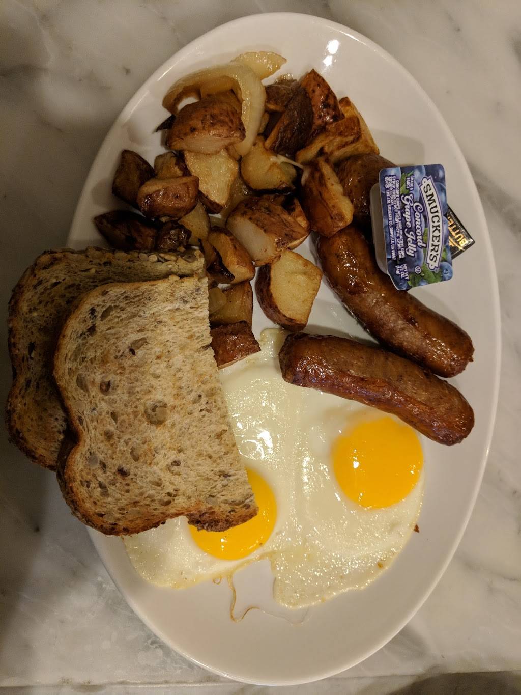 Village Square Cafe | restaurant | 66 Village Square, Baltimore, MD 21210, USA | 4104332233 OR +1 410-433-2233