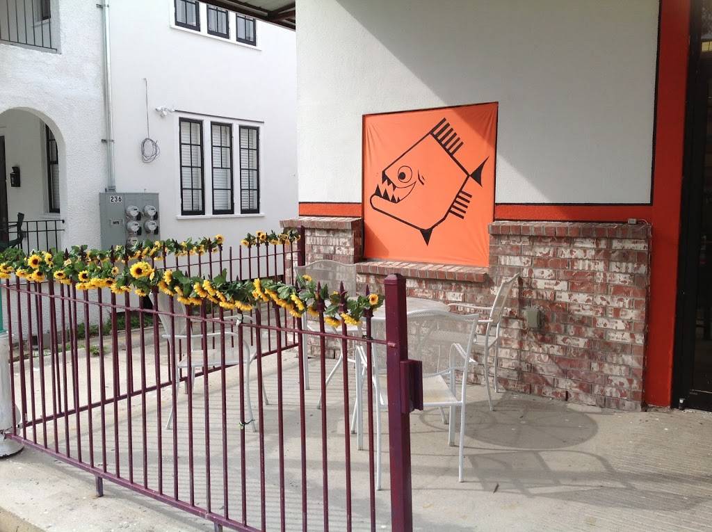 Charlie’s Kitchen seafood restaurant | restaurant | 228 W Chimes St, Baton Rouge, LA 70802, USA | 2254565773 OR +1 225-456-5773