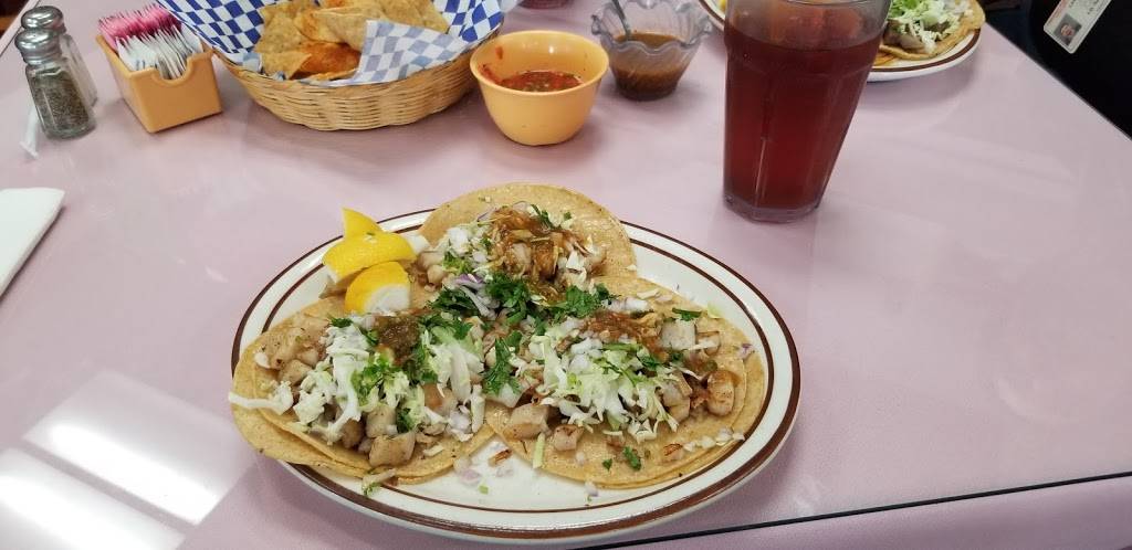 Lilys Cafe | restaurant | 2326 Tulare St, Fresno, CA 93721, USA | 5594986261 OR +1 559-498-6261