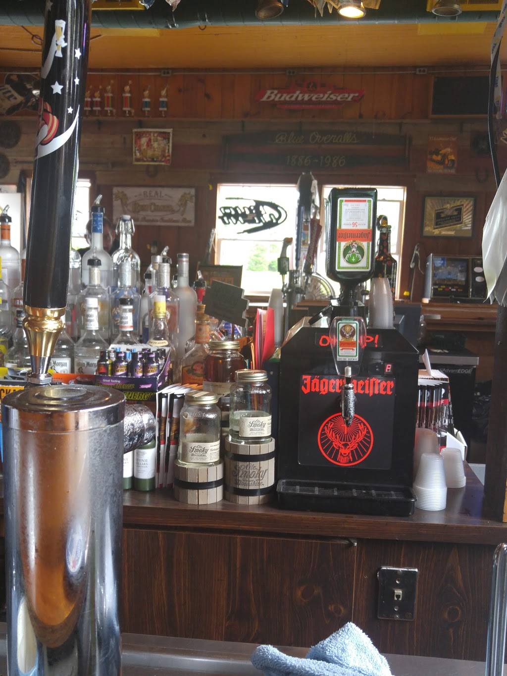 Blue Overall | restaurant | W5699 County Rd A, Elkhorn, WI 53121, USA | 2627424067 OR +1 262-742-4067