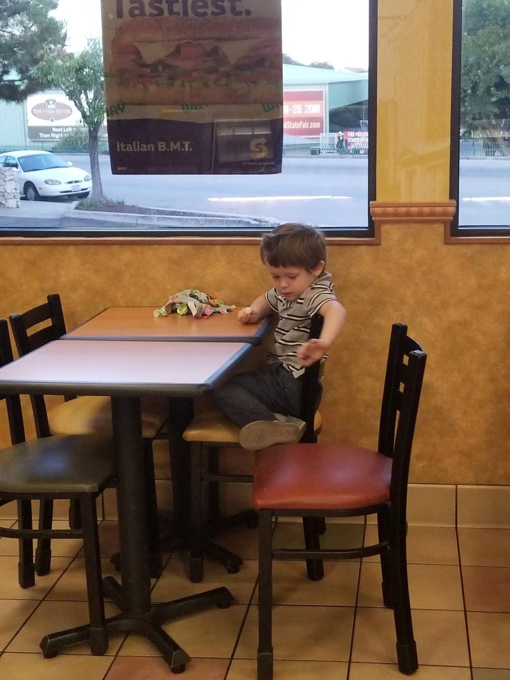 Subway | meal takeaway | 1121 24th St, Paso Robles, CA 93446, USA | 8052391963 OR +1 805-239-1963