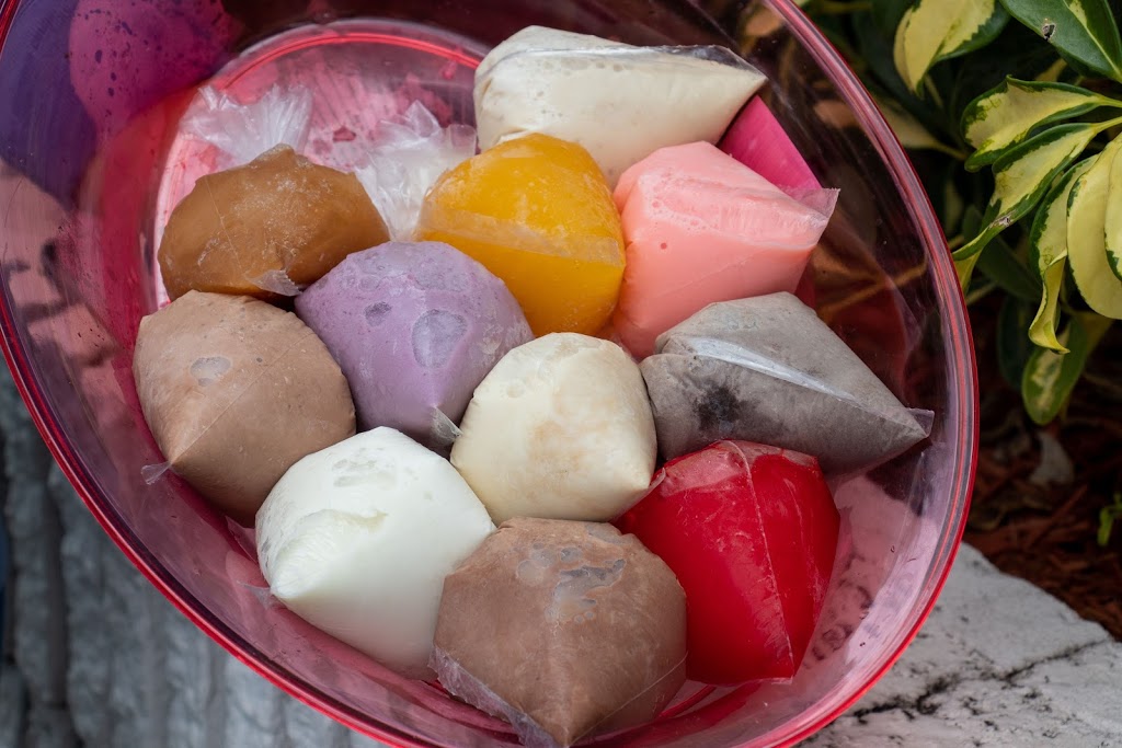 Tetas Mireya | restaurant | 1150 NW 72nd Ave Unit 160, Miami, FL 33126, USA | 7864516165 OR +1 786-451-6165