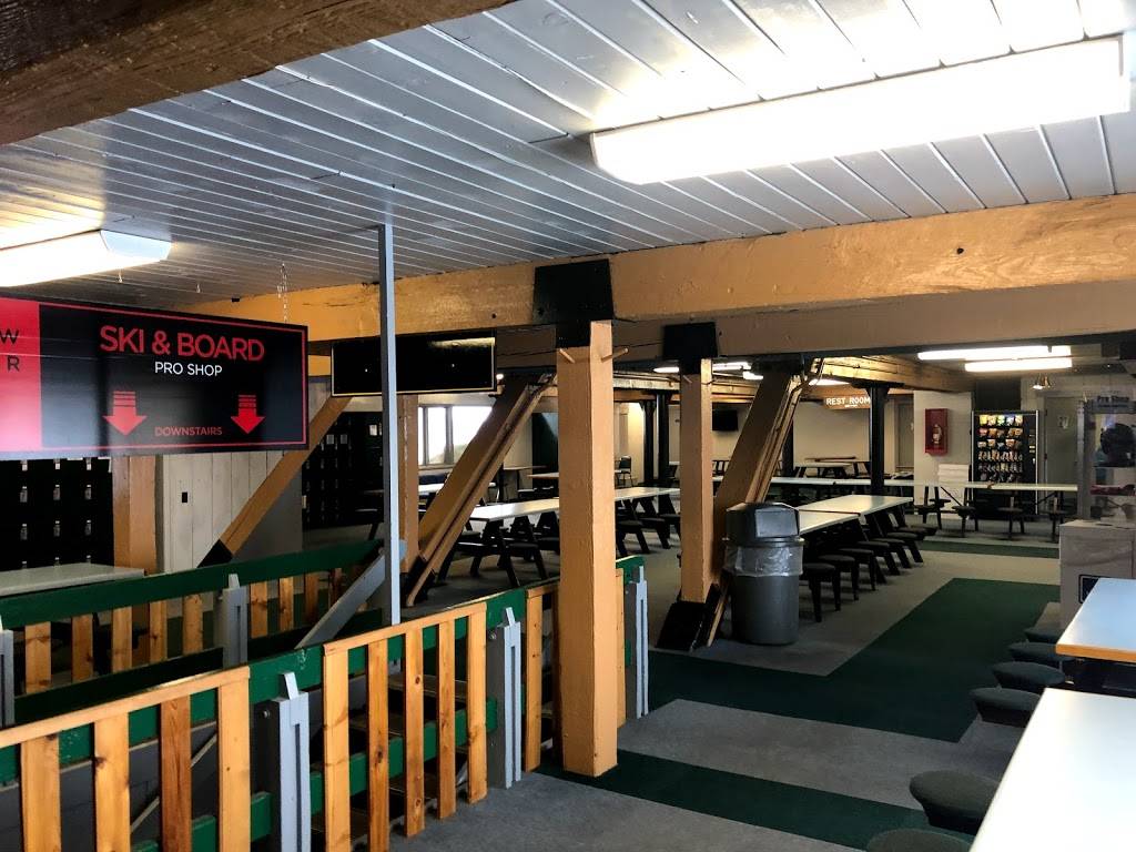 Indianhead Mountain - Big Snow Resort | restaurant | 500 Indianhead Rd, Wakefield, MI 49968, USA | 8003463426 OR +1 800-346-3426