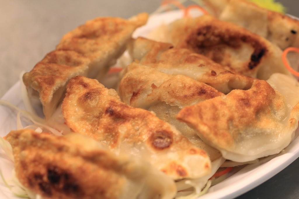 Asian House Restaurant | restaurant | 1374 Clarkson Clayton Center, Ellisville, MO 63011, USA | 6365272286 OR +1 636-527-2286