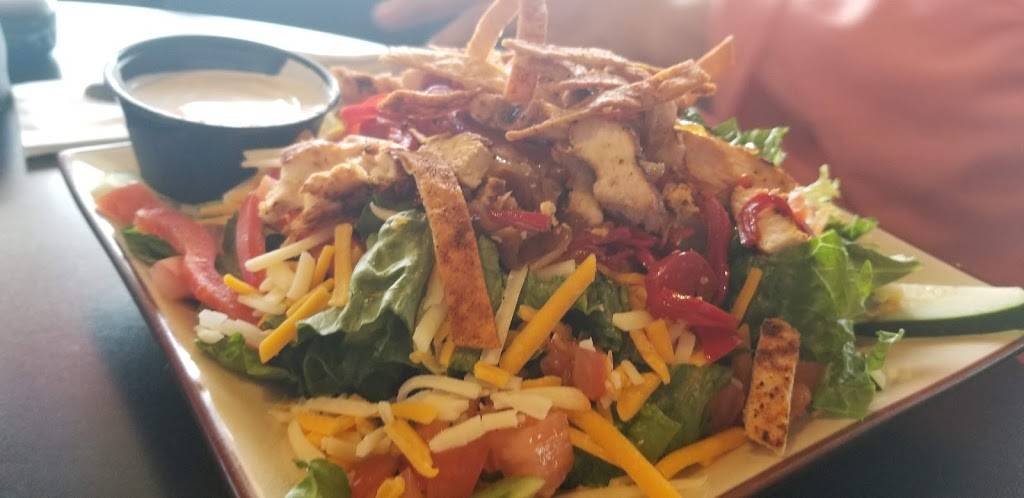 Legends Bar & Grille | restaurant | 68 Airport Rd, Fitchburg, MA 01420, USA | 9783426500 OR +1 978-342-6500