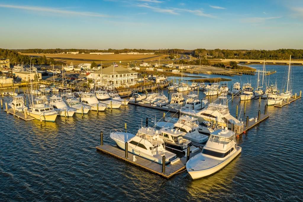 Town Creek Marina | meal takeaway | 114 Town Creek Dr, Beaufort, NC 28516, USA | 2527286111 OR +1 252-728-6111