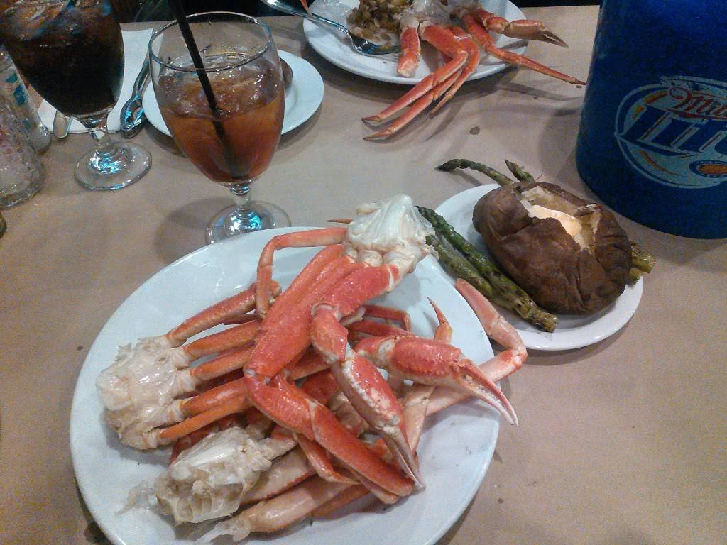 Crossroads Seafood and Steakhouse | restaurant | 106 State Rd 60 East, Plant City, FL 33567, USA | 8137565699 OR +1 813-756-5699