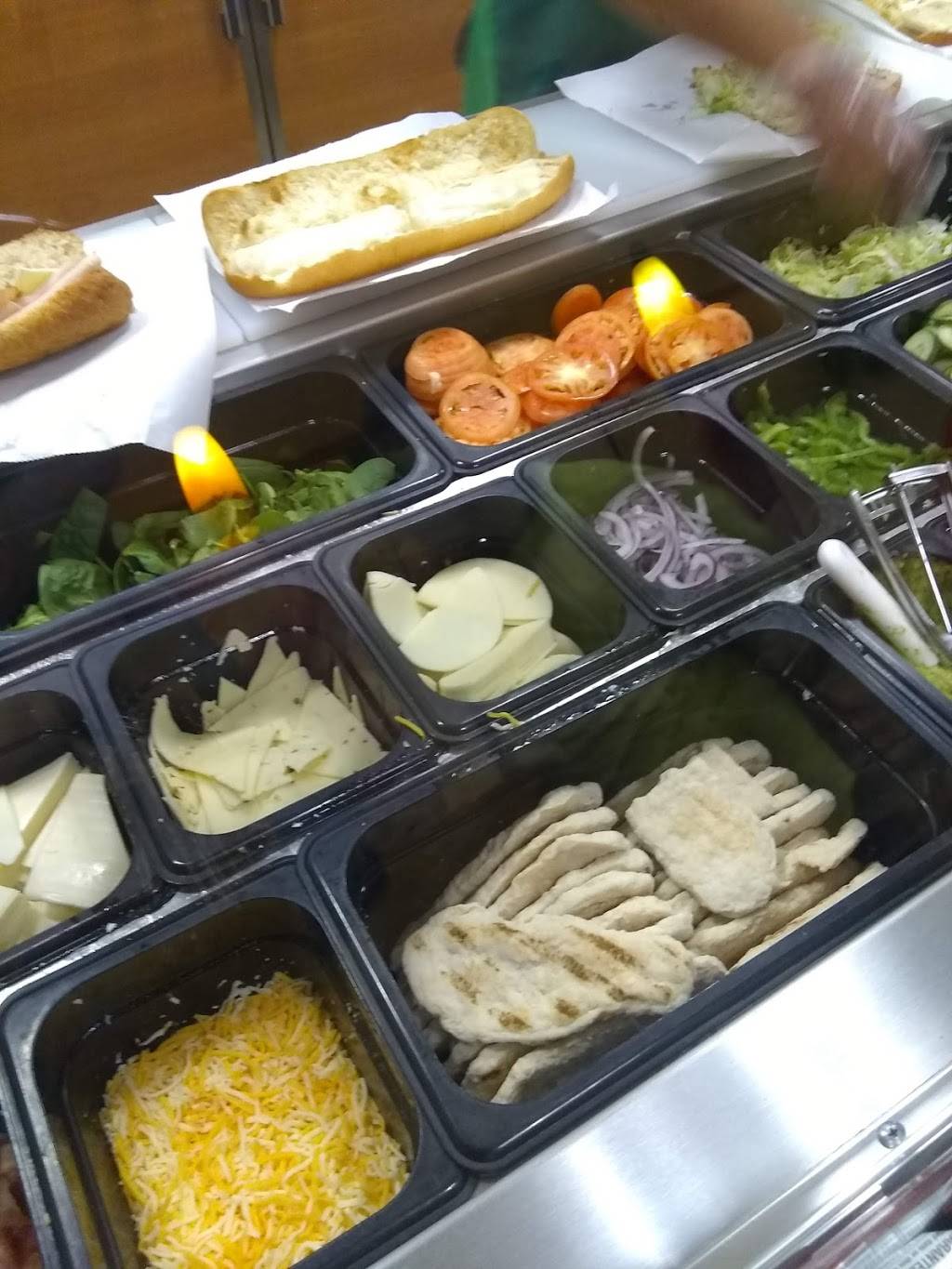 Subway | restaurant | 5900 Chimney Rock Rd, Houston, TX 77081, USA | 7136649513 OR +1 713-664-9513