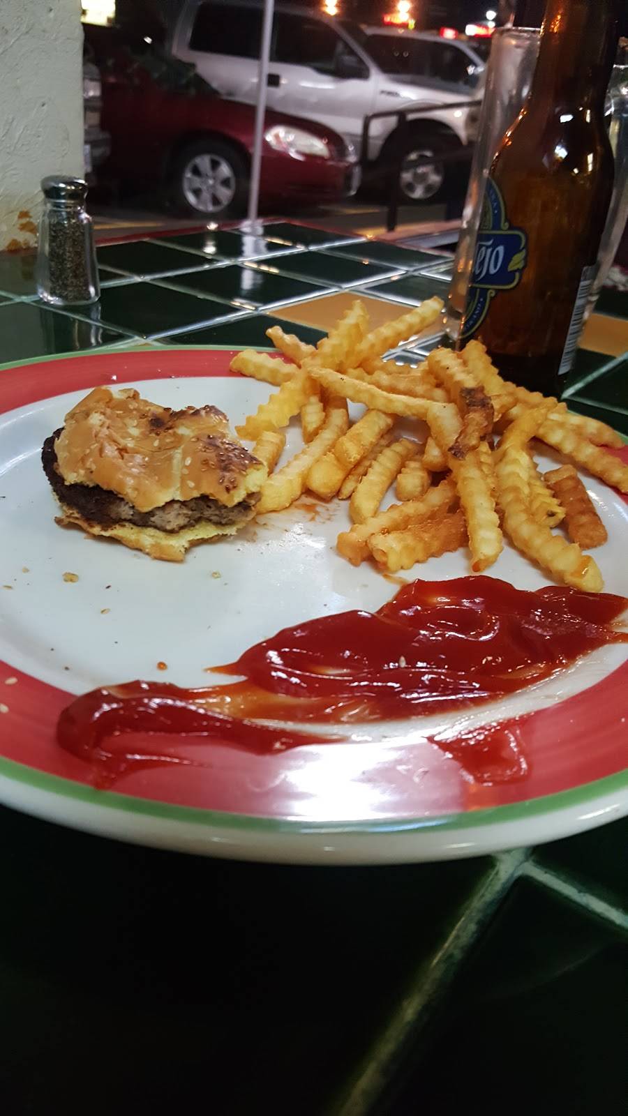 Seven Mares Restaurante | restaurant | 841 Powell Blvd, Gresham, OR 97030, USA | 5036675602 OR +1 503-667-5602