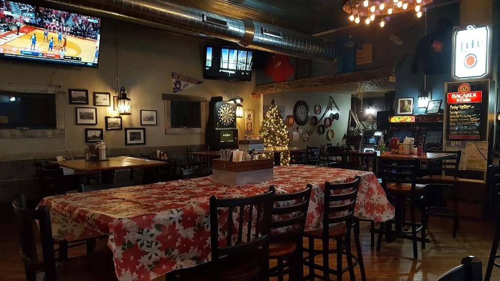 Ridge Runners | restaurant | 113 S Main St, Butternut, WI 54514, USA | 7157693424 OR +1 715-769-3424