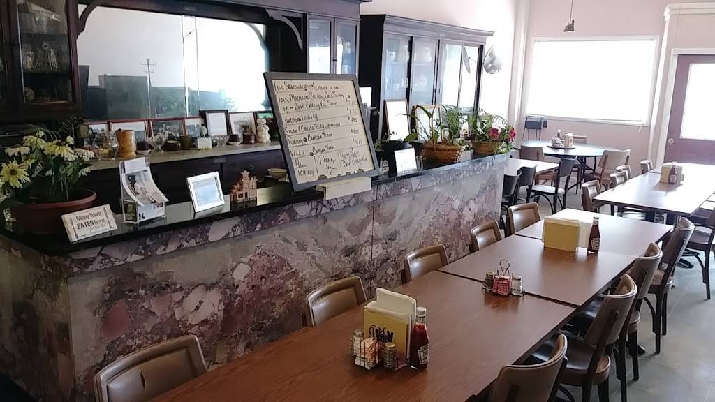 Pascarellas Restaurant | restaurant | 12 Washington St, Cattaraugus, NY 14719, USA | 7162573394 OR +1 716-257-3394