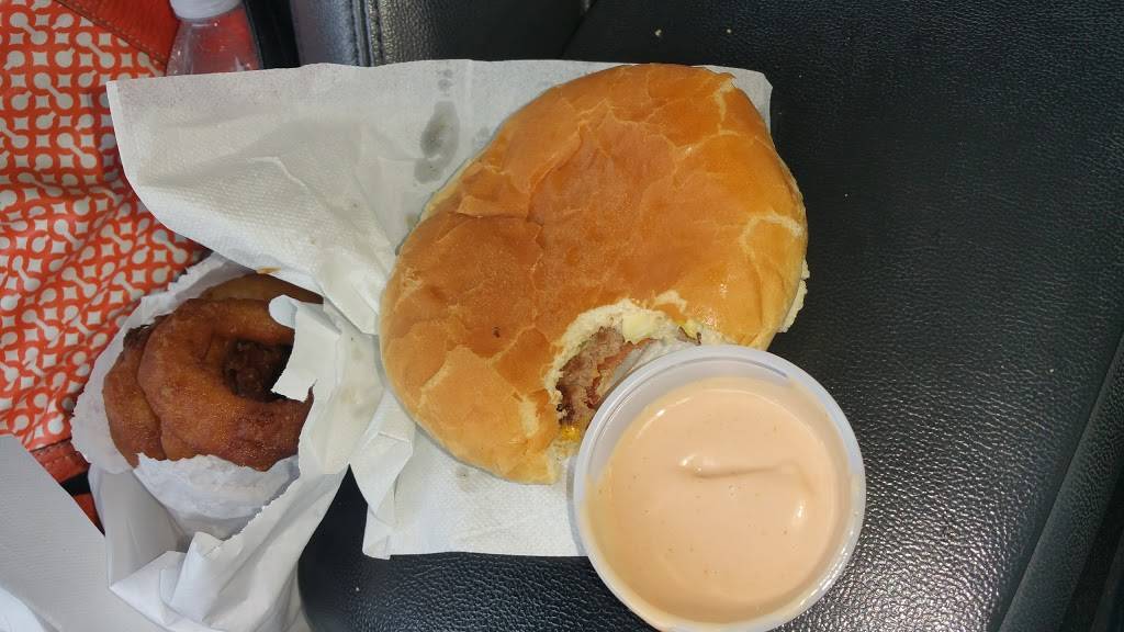 Leftys Burger Shack | restaurant | 8317 27th St W, University Place, WA 98466, USA | 2535650887 OR +1 253-565-0887