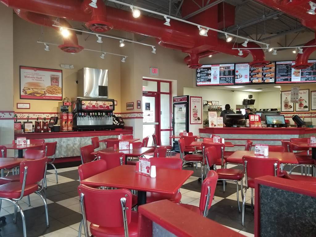 Freddys Frozen Custard & Steakburgers | restaurant | 7376 52nd Pl E, Bradenton, FL 34203, USA | 9417551982 OR +1 941-755-1982
