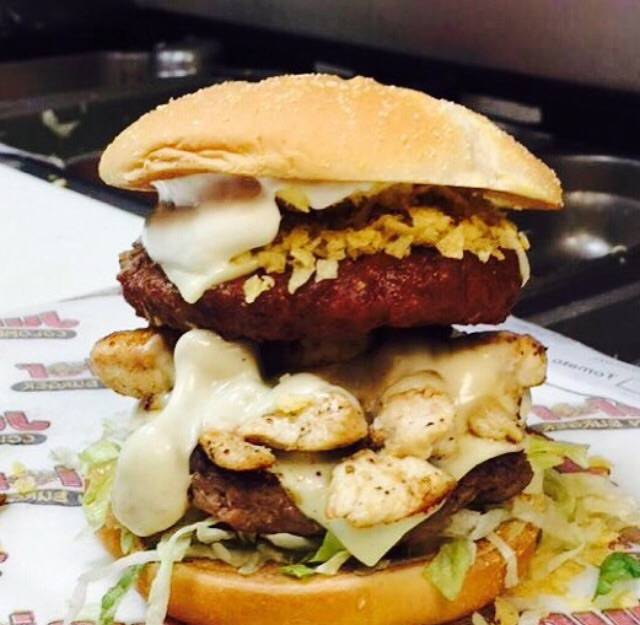 Junior Colombian Burger - Lee Vista Boulevard | restaurant | 8255 Lee Vista Blvd, Orlando, FL 32829, USA | 4077455052 OR +1 407-745-5052