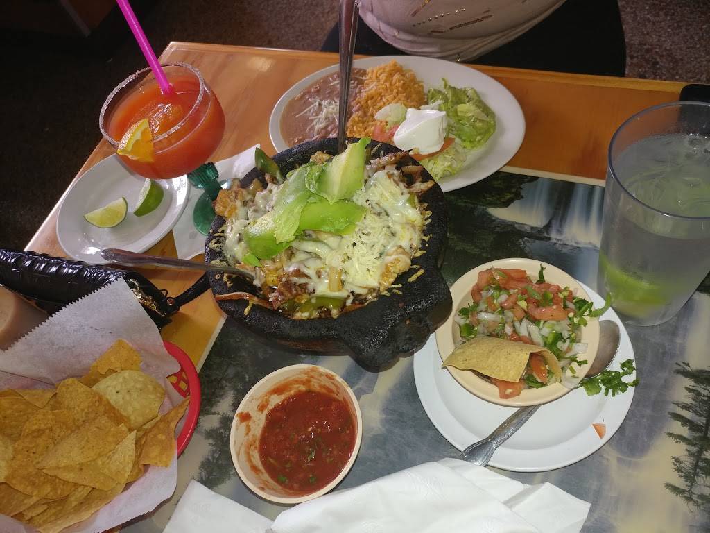 Cielito Lindo | restaurant | 733 S 2nd St, Milwaukee, WI 53204, USA | 4146490401 OR +1 414-649-0401