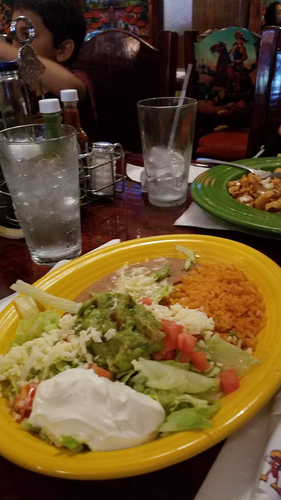 El Jalapeños Authentic Mexican Restaurant | restaurant | 1313 W 117th St, Cleveland, OH 44107, USA | 2162269765 OR +1 216-226-9765