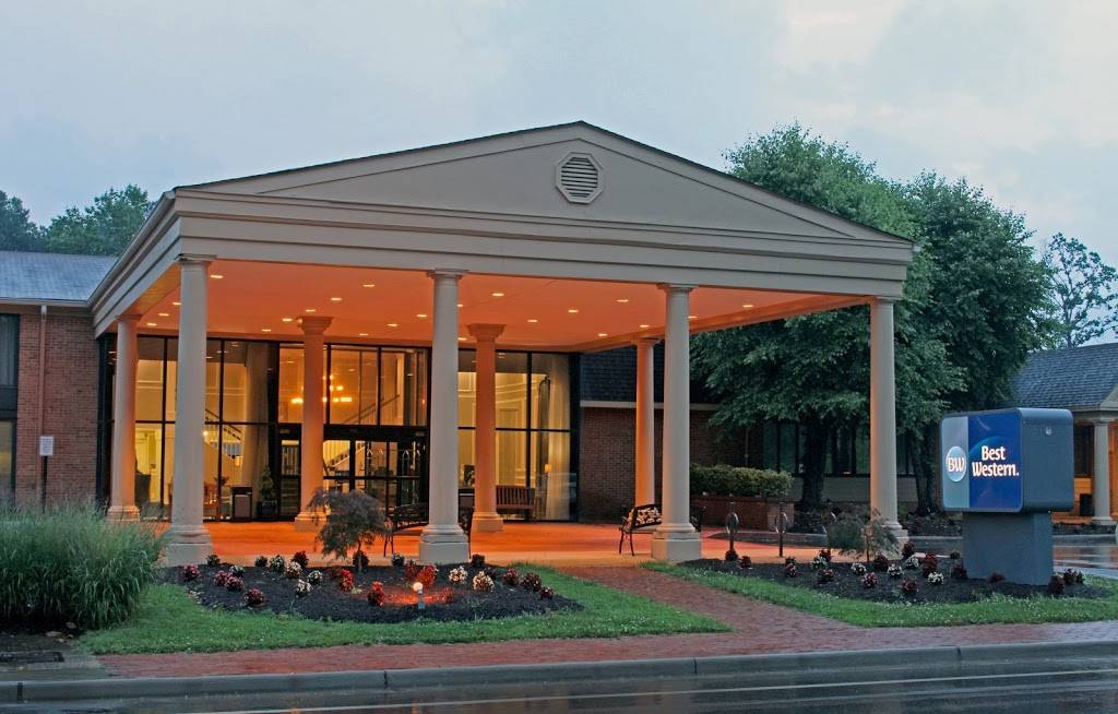 Bourbon Street Bar & Grille | restaurant | 351 York St, Williamsburg, VA 23185, USA | 75722941002407 OR +1 757-229-4100 ext. 2407