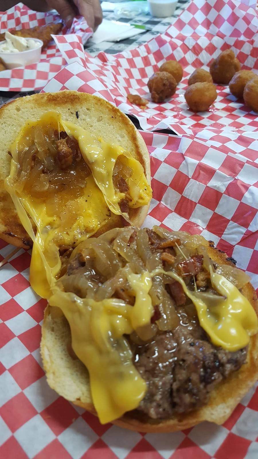 Creek N Rail Cafe | restaurant | 105 Jefferson St, Spraggs, PA 15362, USA | 3044328444 OR +1 304-432-8444