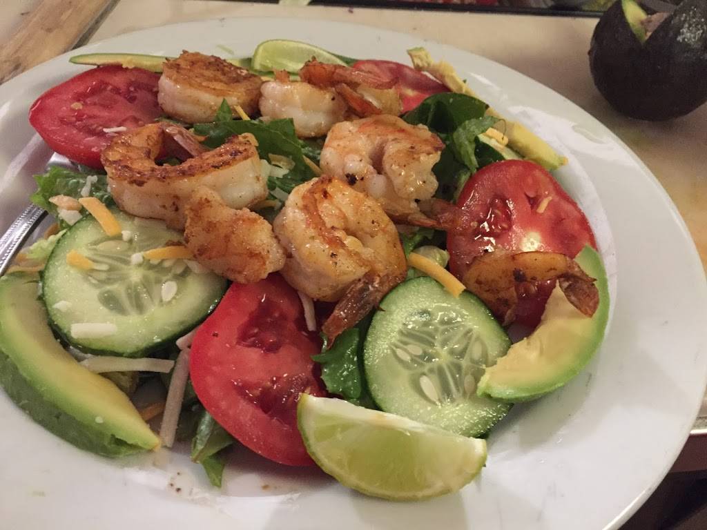 Paulitas Restaurant | restaurant | 636 N Broadway, Escondido, CA 92025, USA | 7607376177 OR +1 760-737-6177