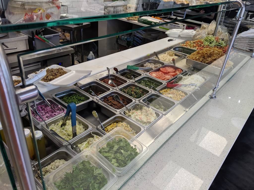 Levy’s Shawarma | restaurant | 3575 NE 207th St, Aventura, FL 33180, USA | 3059744899 OR +1 305-974-4899