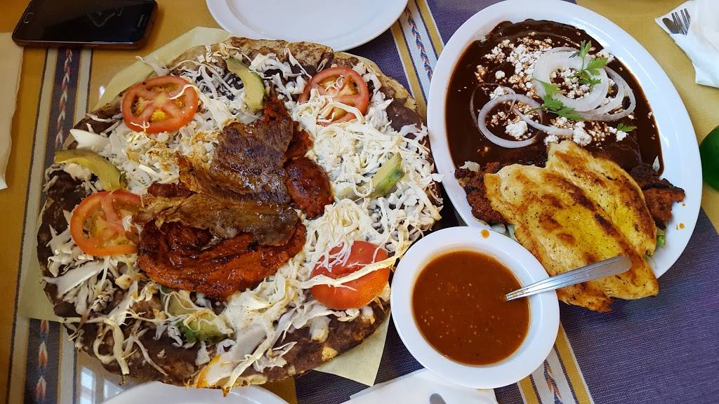 Sabores De Oaxaca | restaurant | 6136 Venice Blvd, Los Angeles, CA 90034, USA | 3105597003 OR +1 310-559-7003