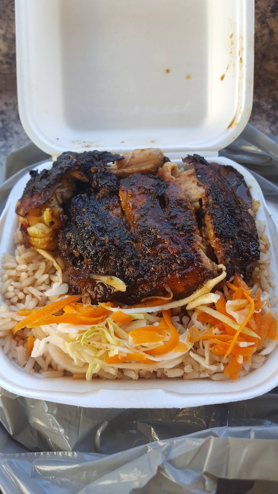 Kitchen King Jerk | restaurant | 2079 Lawrence Ave W, York, ON M9N 3P5, Canada | 6473467997 OR +1 647-346-7997