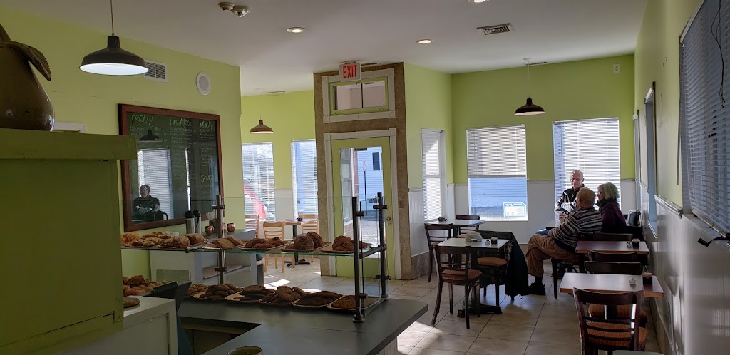 Loveridge Place - Pawcatuck | bakery | 15 Palmer St, Pawcatuck, CT 06379, USA | 8604952664 OR +1 860-495-2664
