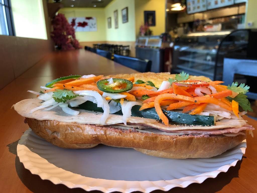 Sun Vietnamese Restaurant | restaurant | 699 Forest Ave, Portland, ME 04103, USA | 2076139036 OR +1 207-613-9036