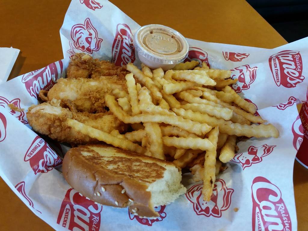 Raising Canes Chicken Fingers | meal takeaway | 11748 N Central Expy, Dallas, TX 75243, USA | 2143417709 OR +1 214-341-7709