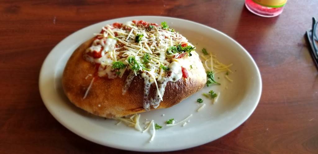 Robas Pizza Cafe | restaurant | 2320 Powell St, Emeryville, CA 94608, USA | 5105477773 OR +1 510-547-7773