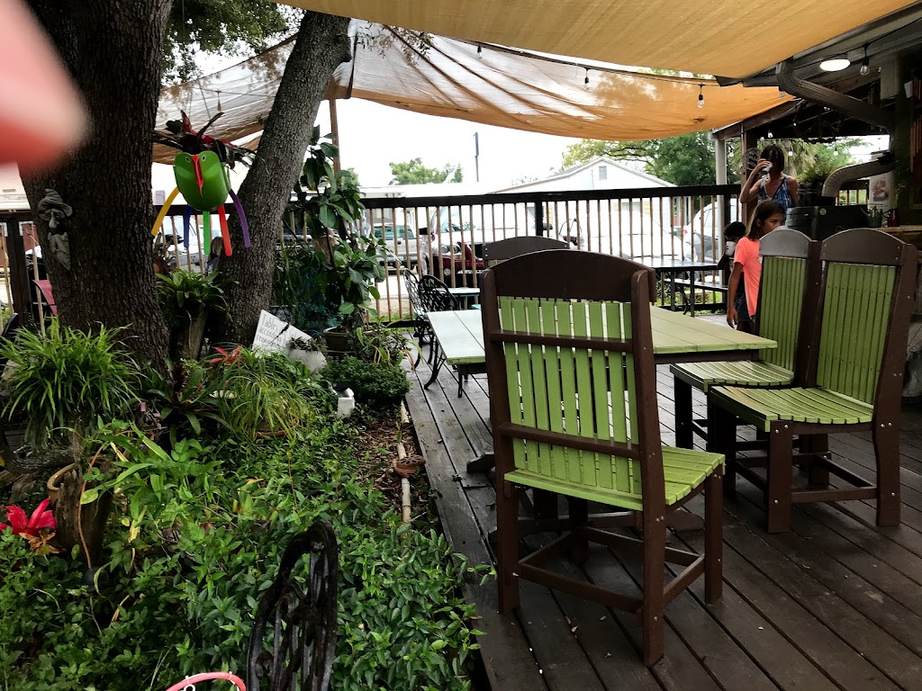 FINNS Island Style Grub in St. Andrews | restaurant | 2808 W 12th St, Panama City, FL 32401, USA | 8502159273 OR +1 850-215-9273