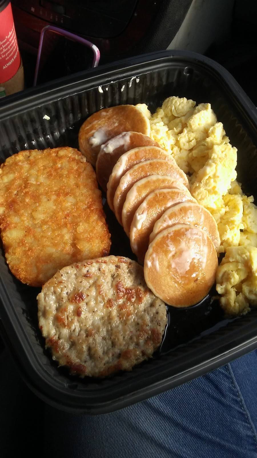 Jack in the Box | restaurant | 3110 E Tulare St, Fresno, CA 93702, USA | 5592372833 OR +1 559-237-2833