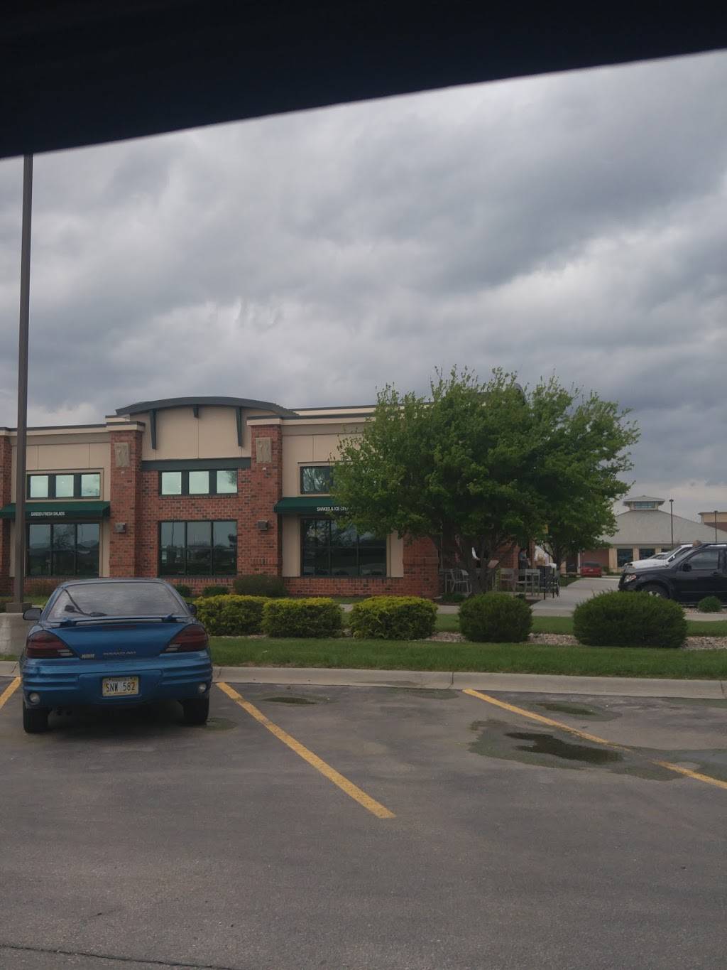 Runza Restaurant | restaurant | 8525 Andermatt Drive (87TH &, NE-2, Lincoln, NE 68526, USA | 4024881533 OR +1 402-488-1533