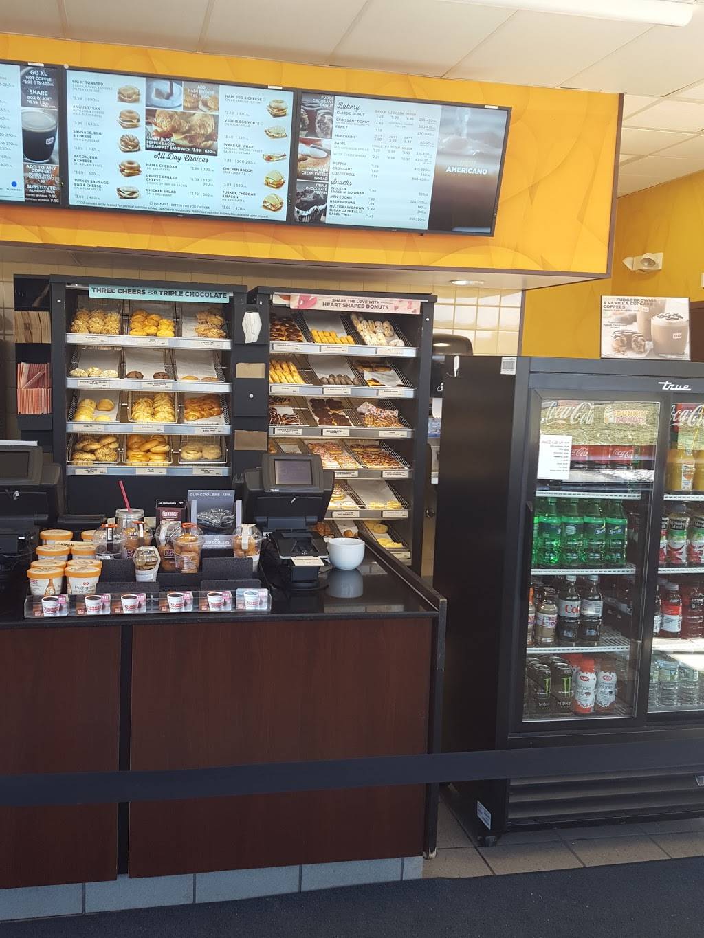 Dunkin | cafe | 530 New Haven Ave, Derby, CT 06418, USA | 2037341166 OR +1 203-734-1166
