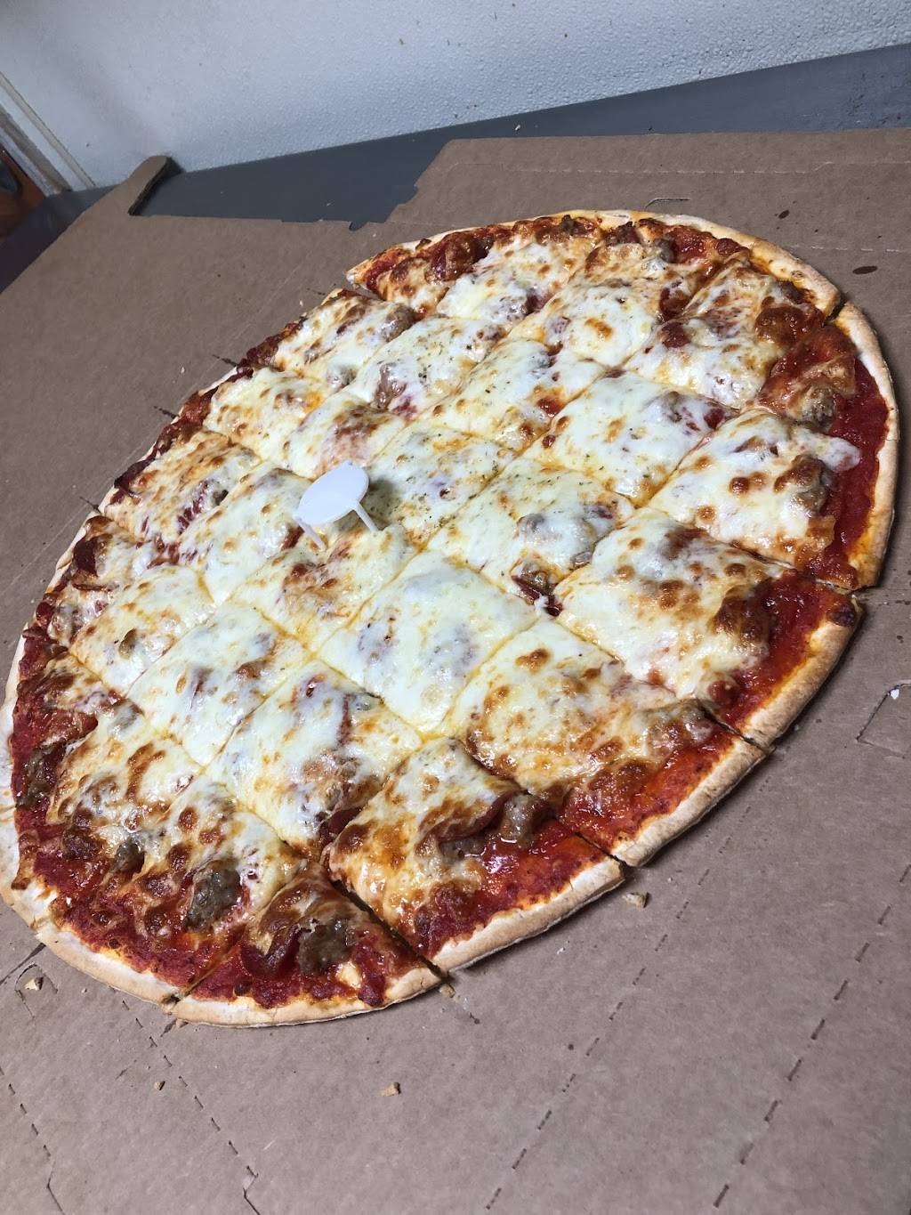 Sal’s Pizza Waukesha | restaurant | 823 W Moreland Blvd #B, Waukesha, WI 53188, USA | 2629705701 OR +1 262-970-5701