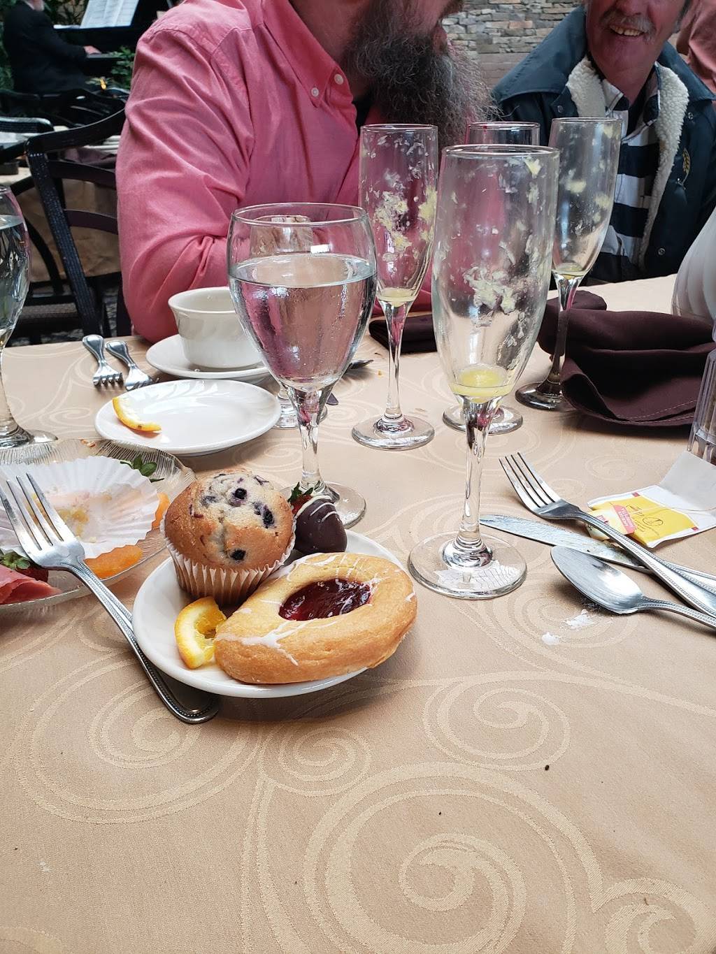 Champagne Sunday Brunch at Eden Resort & Suites | restaurant | 222 Eden Rd, Lancaster, PA 17601, USA | 7175696444 OR +1 717-569-6444