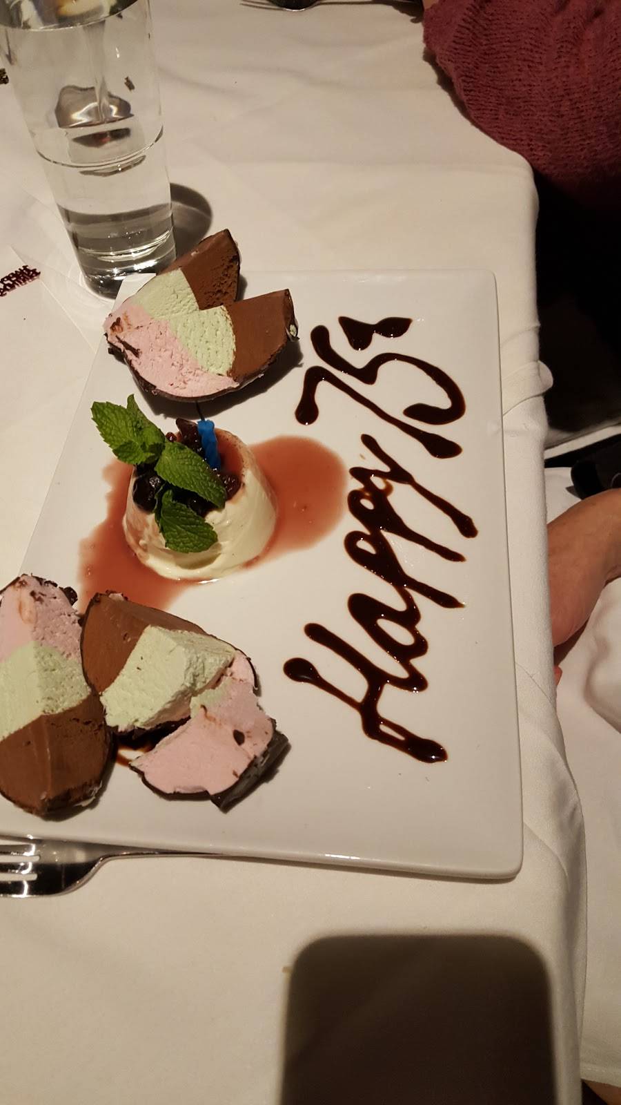 MezzaNotte Ristorante | restaurant | 2026 Western Ave, Albany, NY 12203, USA | 5186894433 OR +1 518-689-4433