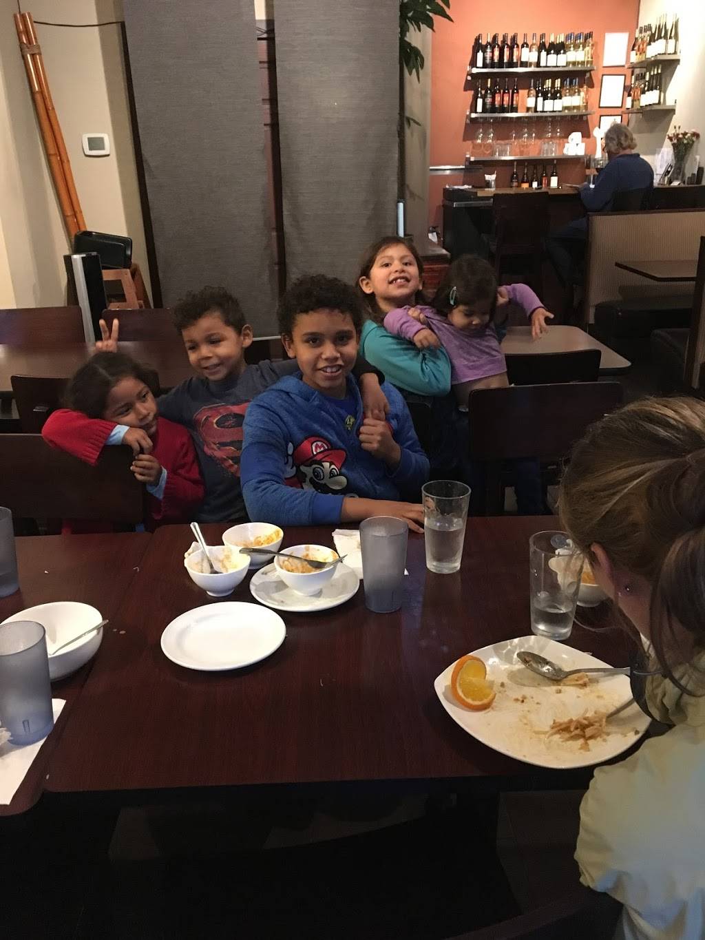 Tangerine Thai Restaurant | restaurant | 5914 Phinney Ave N, Seattle, WA 98103, USA | 2067068424 OR +1 206-706-8424