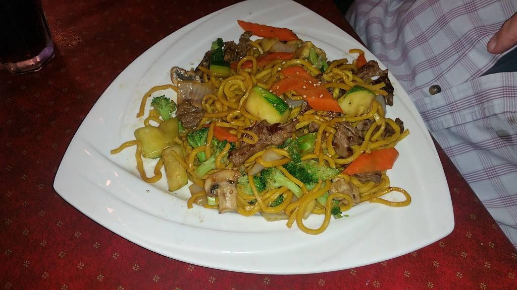 Fujiyama Japanese Steakhouse | restaurant | 1320 Broadway Ave E, Mattoon, IL 61938, USA | 2172347738 OR +1 217-234-7738