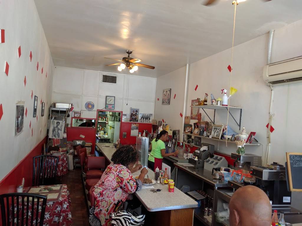 Red Hen Cafe | cafe | 5070, 2697 Fair Oaks Ave, Altadena, CA 91001, USA | 6267911614 OR +1 626-791-1614